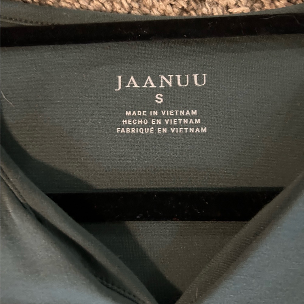 Jaanuu Scrub top